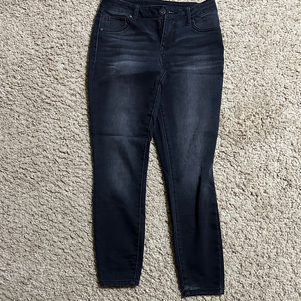 Maurice’s Sleek Black Skinny Jeans for Women Small Short